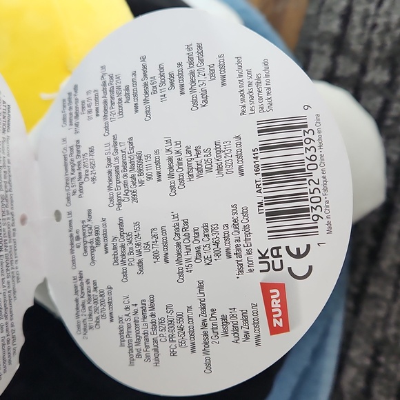 NWT Luna the Black Cat Yellow Red Pez Dispenser Zuru Snackles Stuffed Animal - Picture 8 of 9